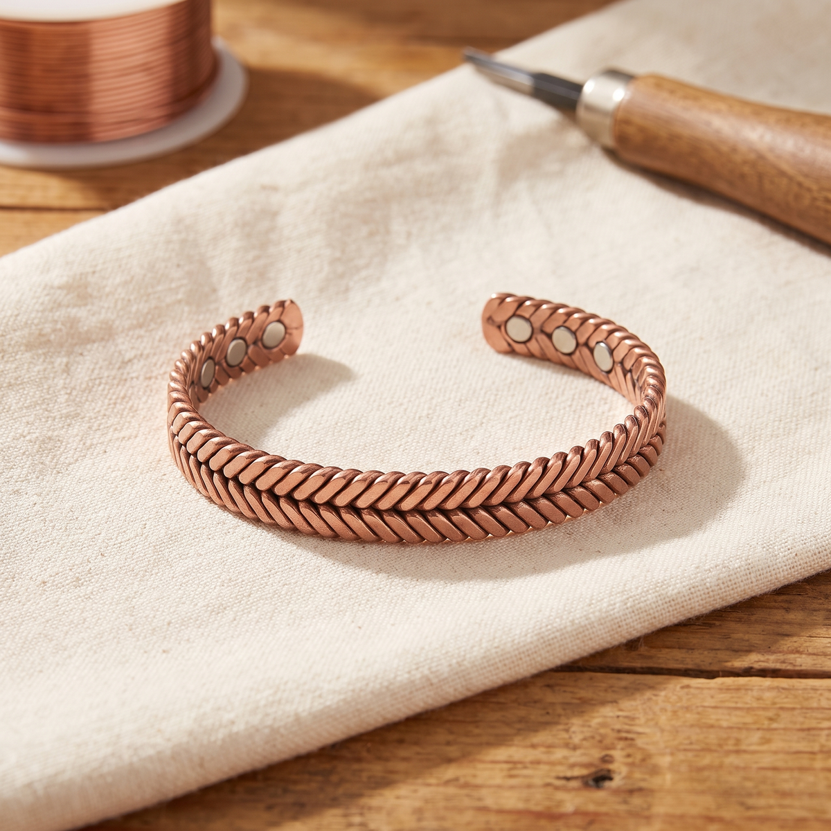 Nora's Gaspeldoorn Koperen Armband